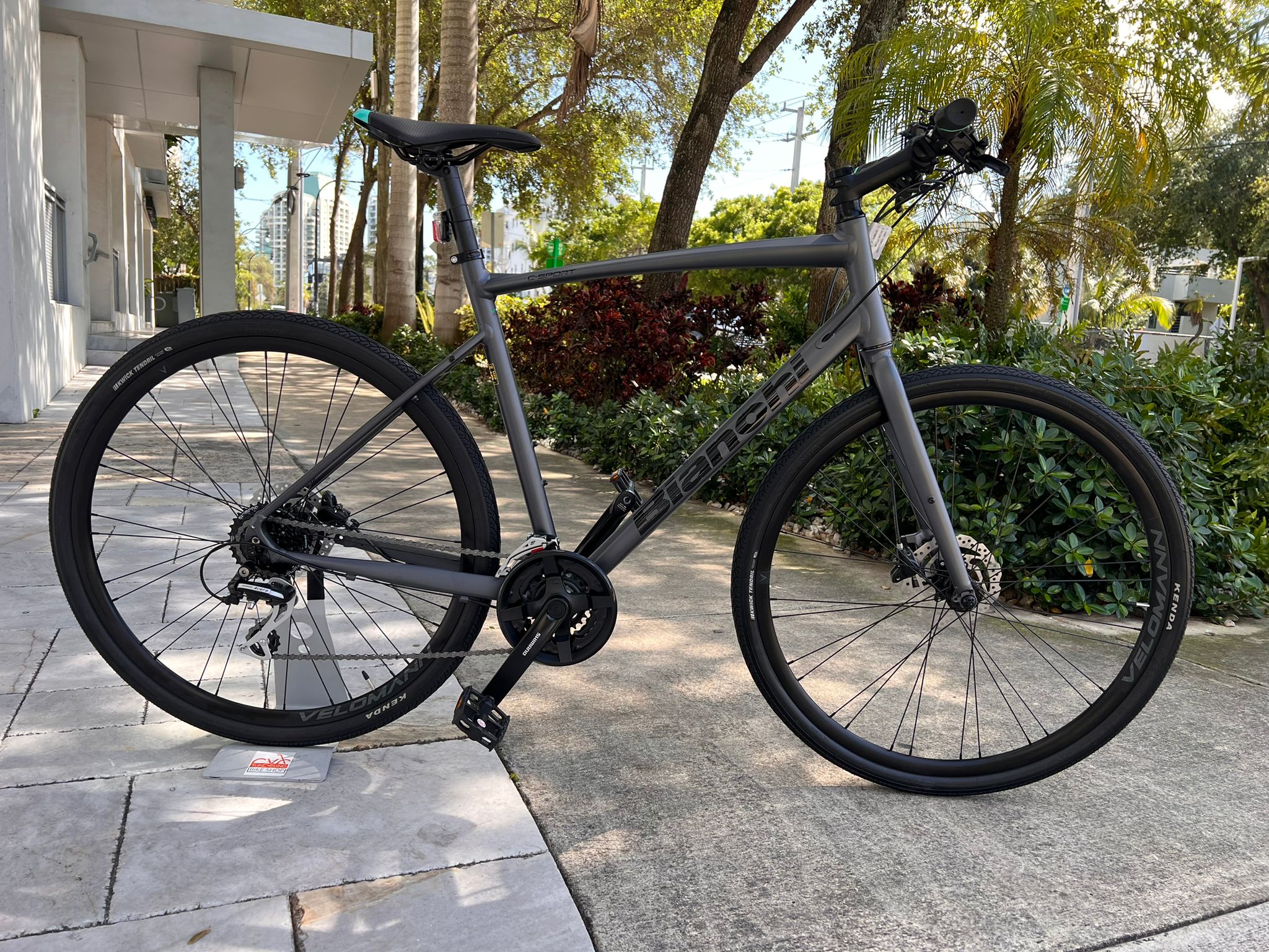 Bianchi　C-SPORT2 DISC ウエムラサイクルパーツインターネット店 / BIANCHI(ビアンキ) C